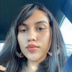 Meet your Posher, Sofia